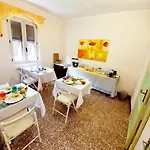 Il Girasole ...at Andorus' House B&B Erli