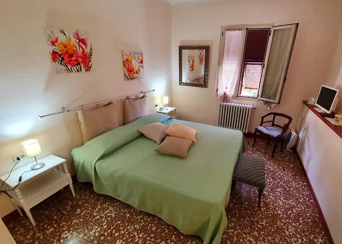 Il Girasole ...at Andorus' House Bed and Breakfast Erli